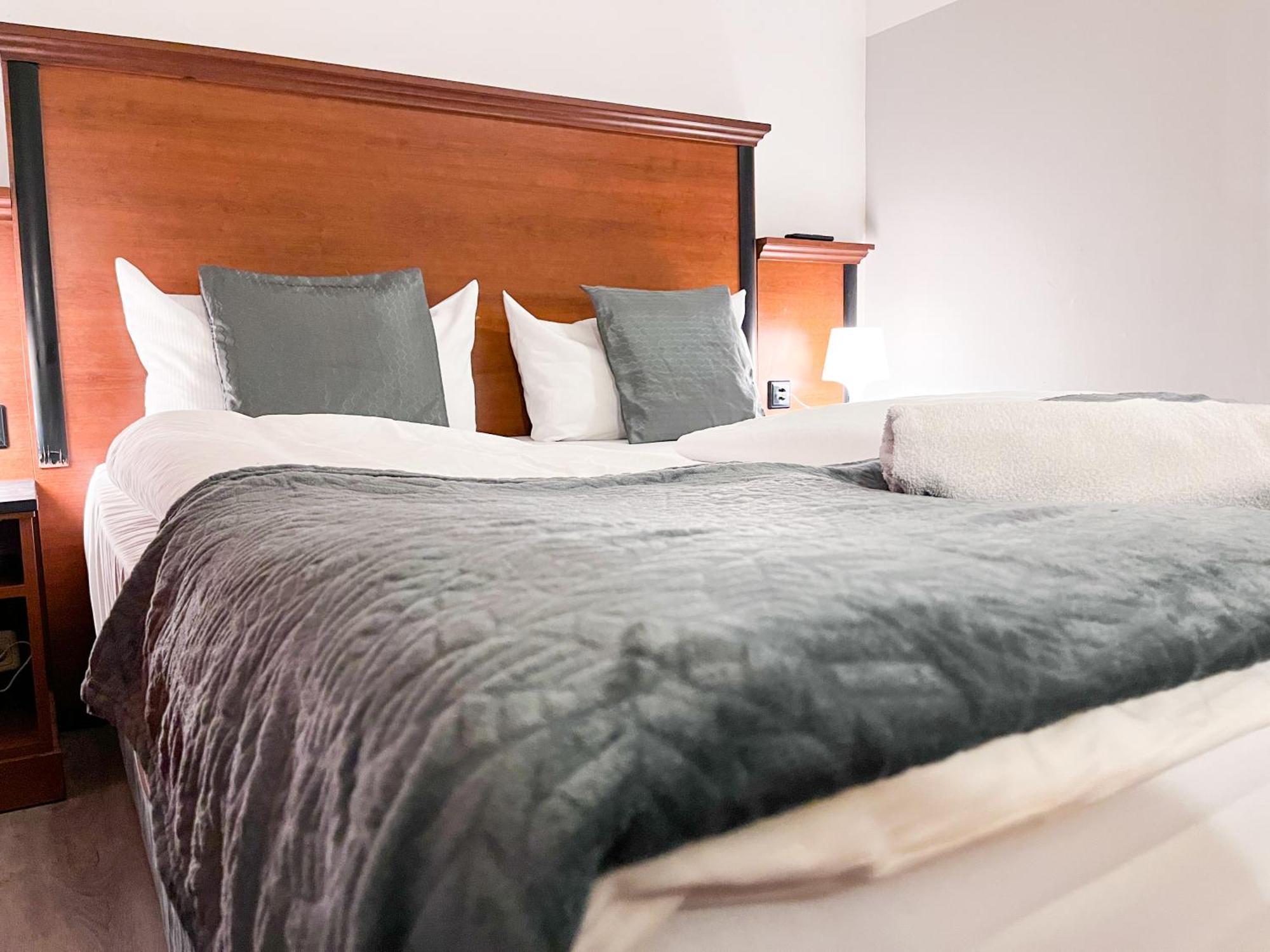 City Hotel West Frankfurt am Main Bagian luar foto
