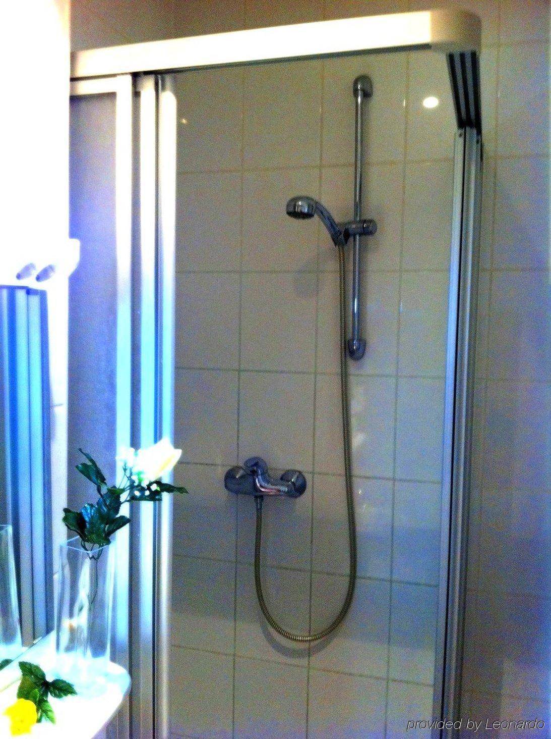 City Hotel West Frankfurt am Main Bagian luar foto